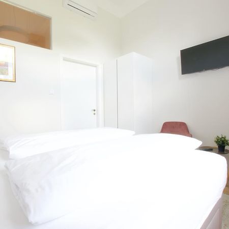 Europest Luxury Suites Budapeşte Dış mekan fotoğraf