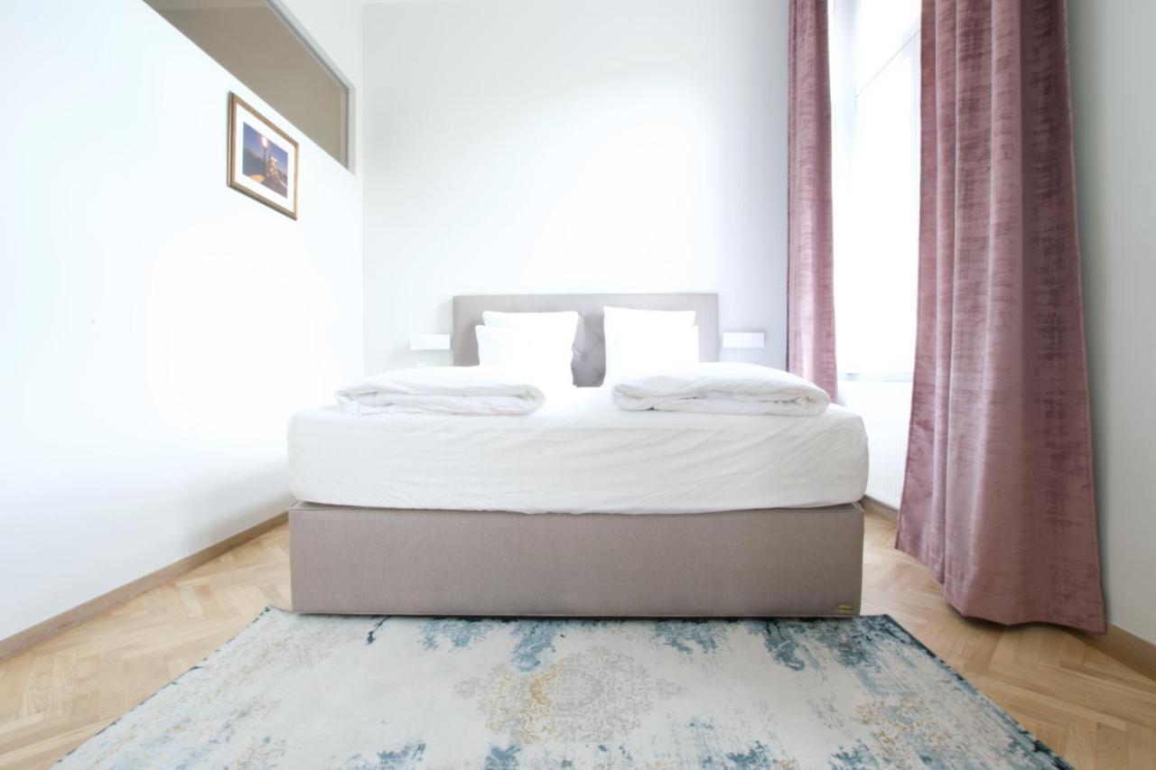 Europest Luxury Suites Budapeşte Dış mekan fotoğraf