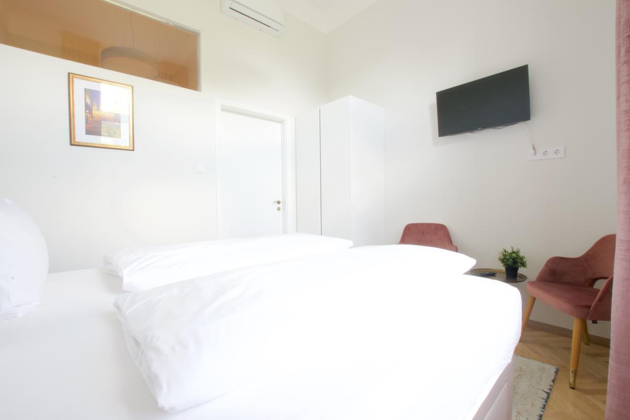 Europest Luxury Suites Budapeşte Dış mekan fotoğraf